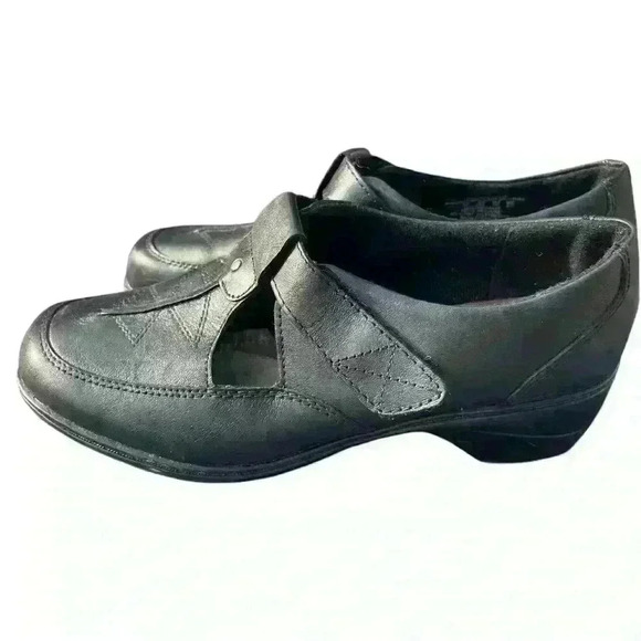 Women's Tom McAn Hilliard Shoes 40762 Size 7W Black Leather T Strap  Wedges EUC - Picture 5 of 9